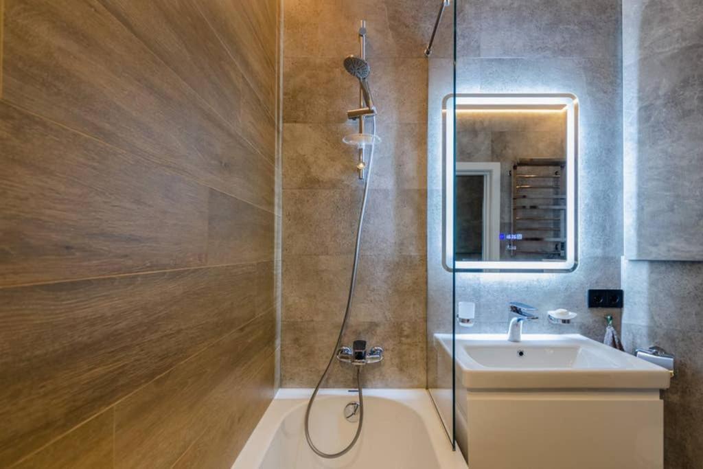 Appartamento Vip - Smart Kiev Esterno foto